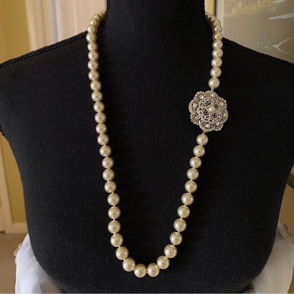 Camrose and Kross JBK Collection Faux Pearl Necklace +Box and COA - Picture 7 of 17